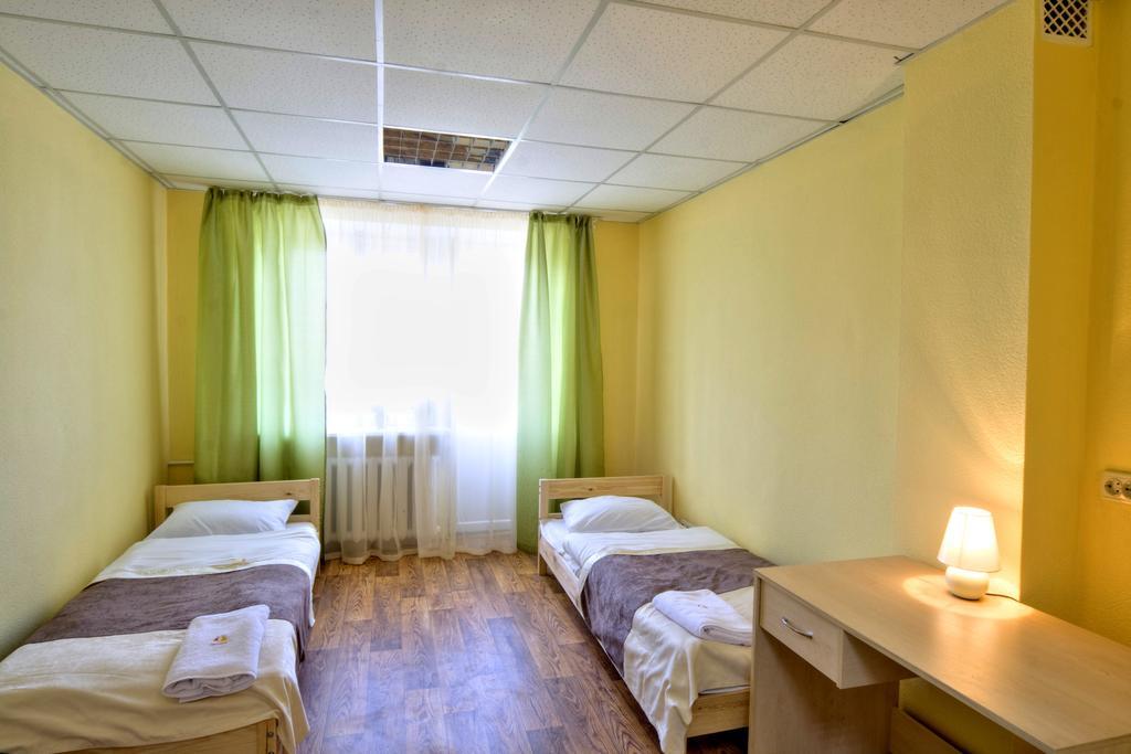 Hostel Podolski Plus Kiev Buitenkant foto